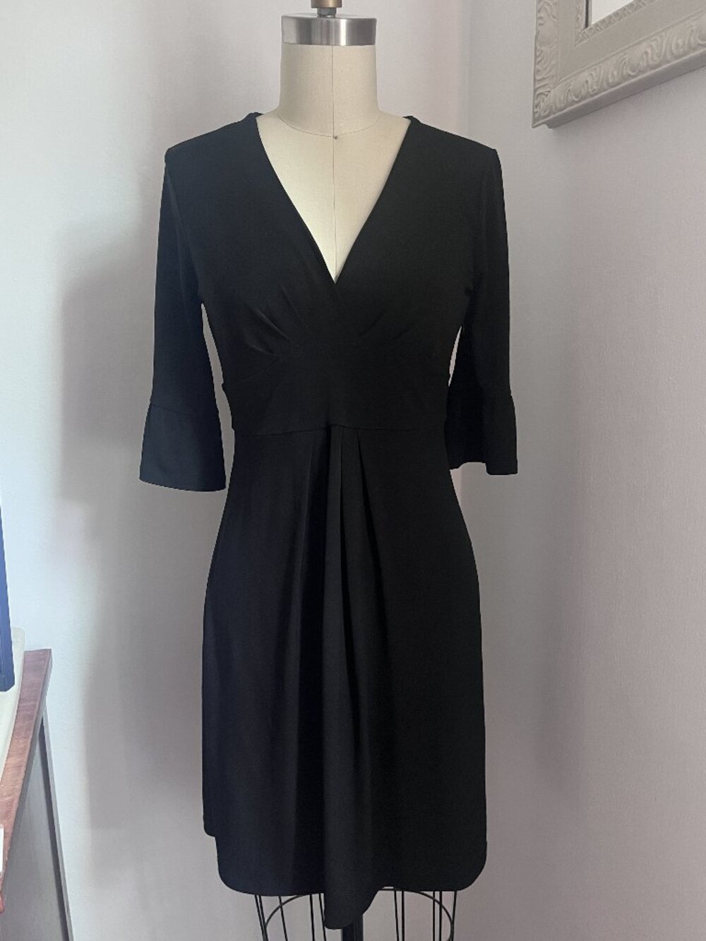 LOFT Black V-Neck Flare Sleeve Dress - Size 0P